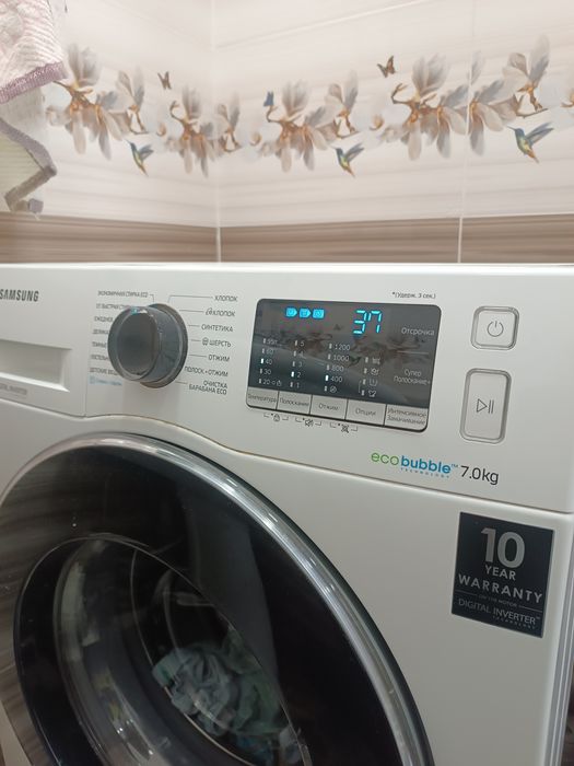 Продам стиральную машинку Samsung (eco bubble ) 7 кг