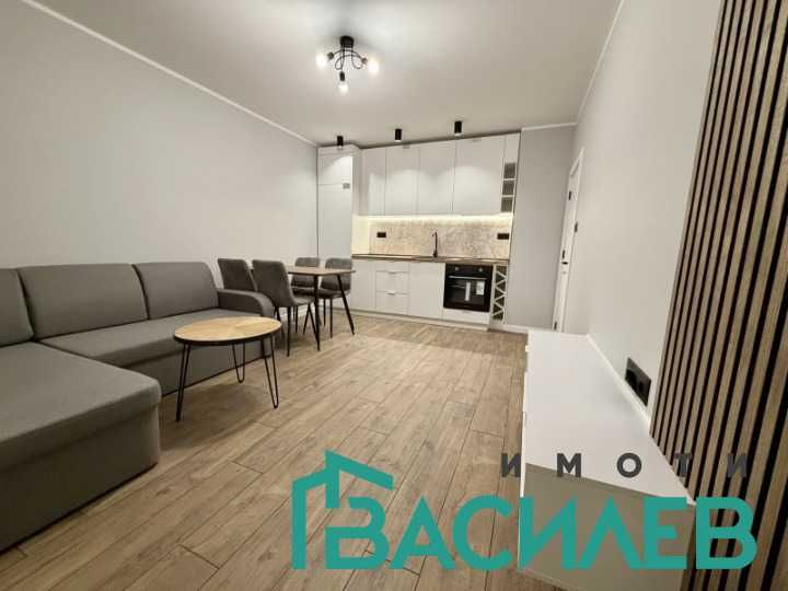 Продава се Двустаен апартамент в София, Център - 45 кв.м за 1814 €/кв.м - Снимка #1