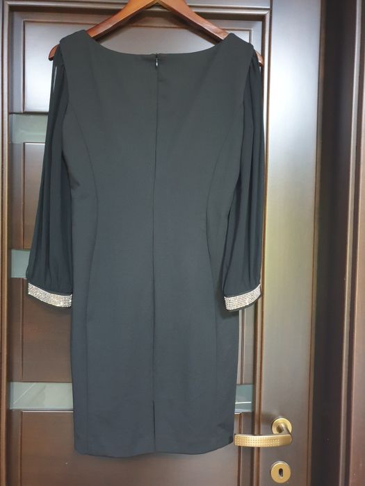Rochie neagră de ocazie