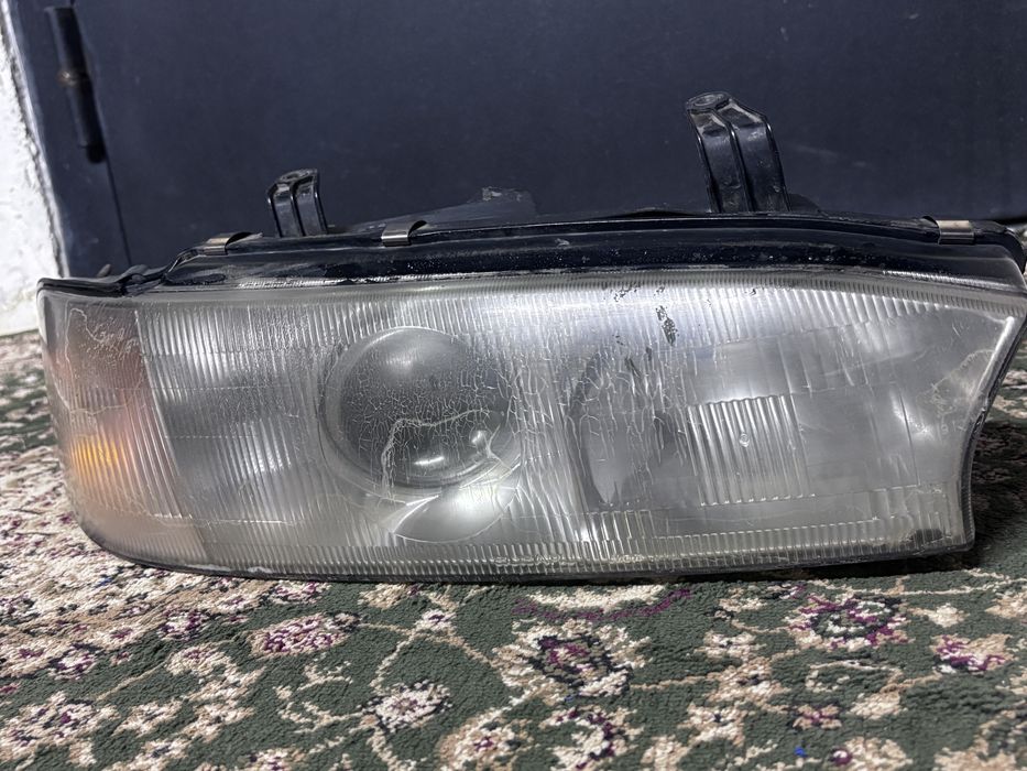 Субару легаси фар правый