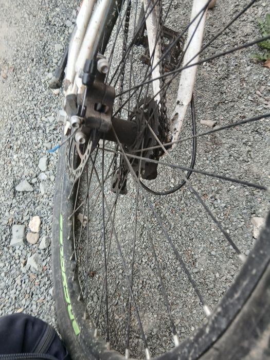 Bicicletă hard tail