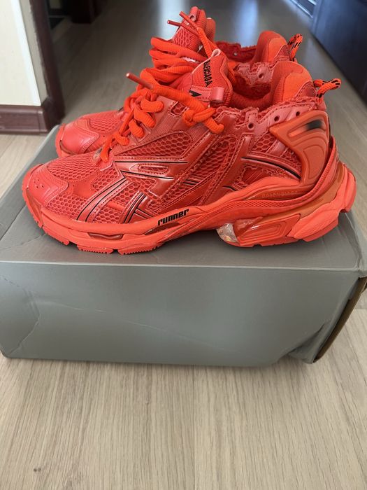Balenciaga runner