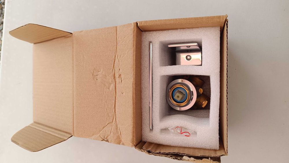 Set robinet/valvă de duș cu montaj în perete – Nou, cu instrucțiuni