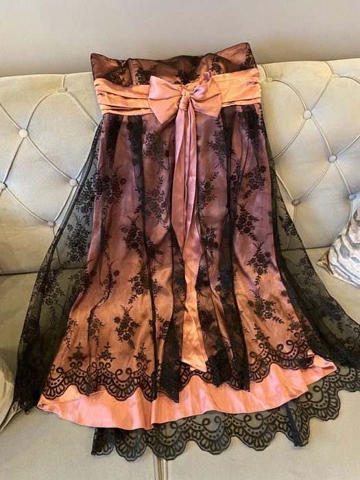 дамска рокля пепел от рози