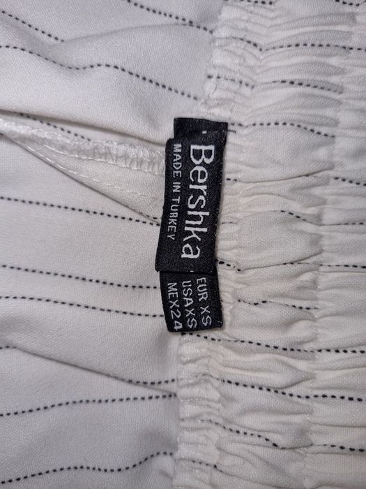 Pantaloni scurți Bershka