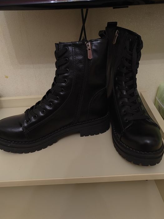 Новые женские ботинки