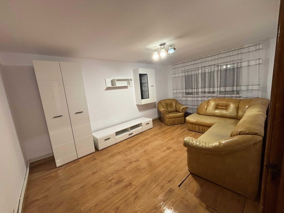 Apartament 3 camere|80MP|Pretabil activitate economica/ locuința