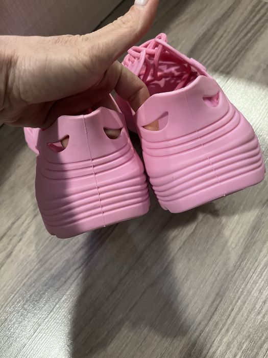 Нови сникърси Patrizia Pepe