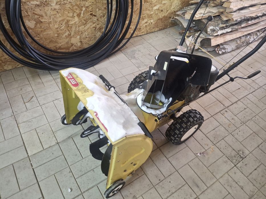 Продам снегоуборщик