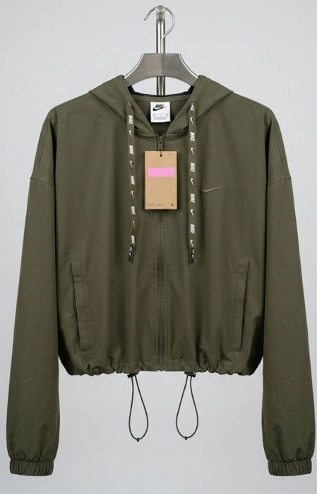 Nike преходно яке