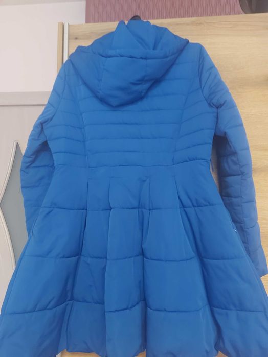 Синьо дълго яке     .