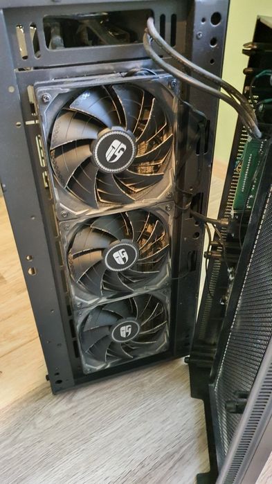 Asamblez calculatoare / Instalez sisteme de supraveghere