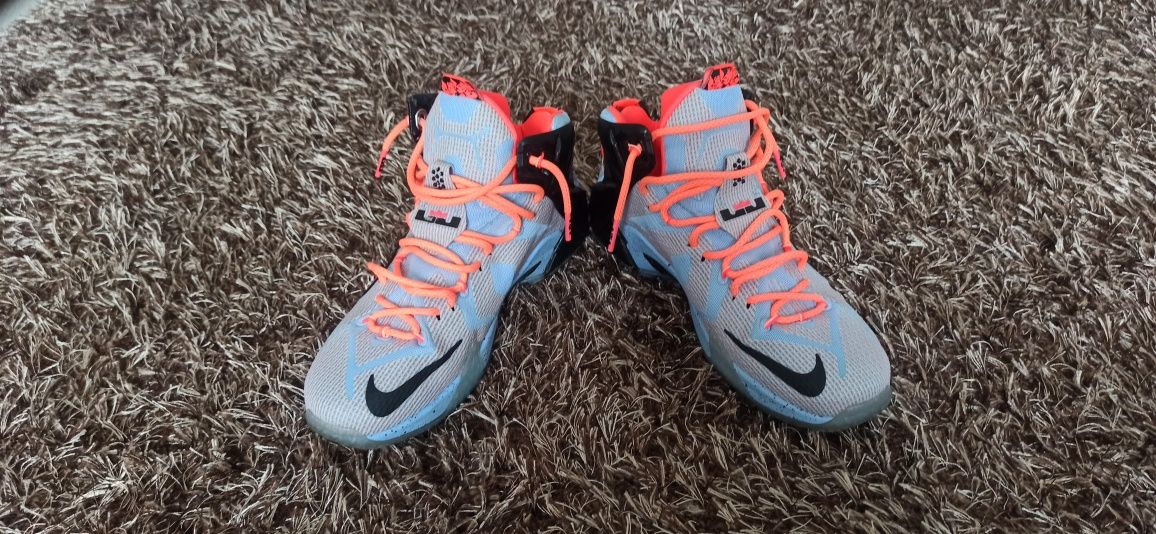 Nike LeBron James 12 Easter Edition Brad OLX.ro