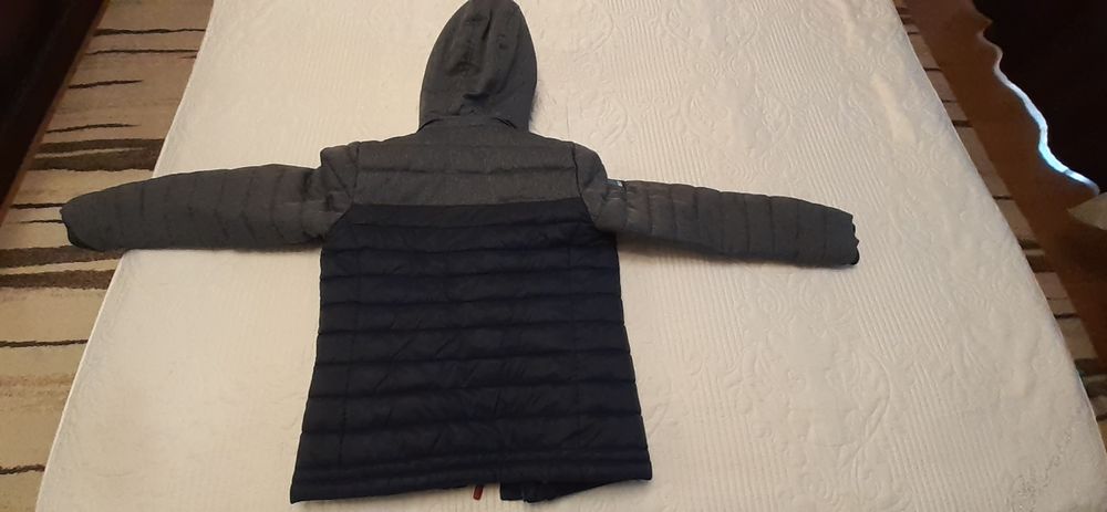 Продам подростковую куртку