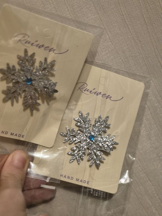 Заколки снежинки