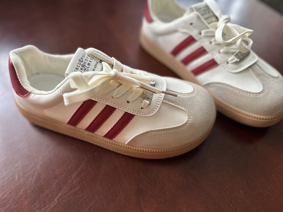 Продам новые кроссовки