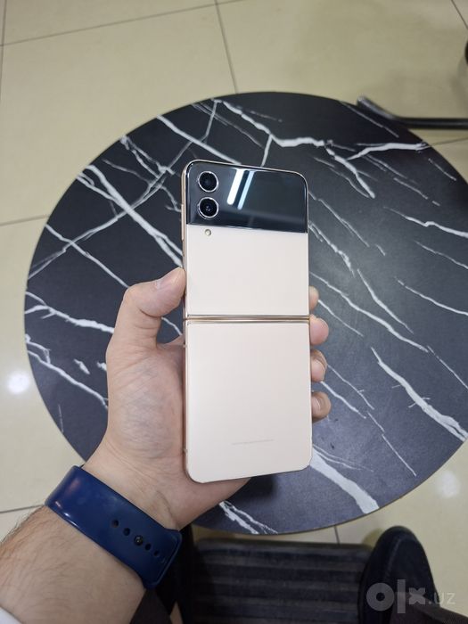 Samsung Galaxy Z Flip 4 sotiladi!