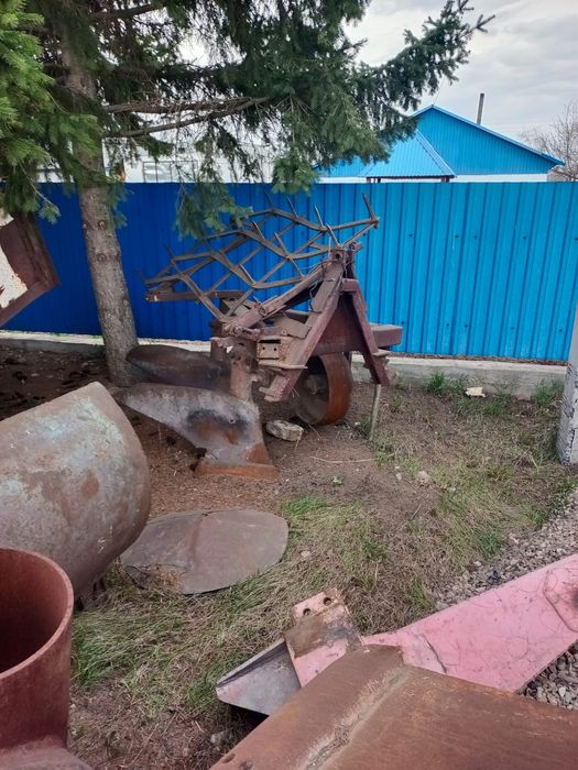 Продам плуг 2 корпуса