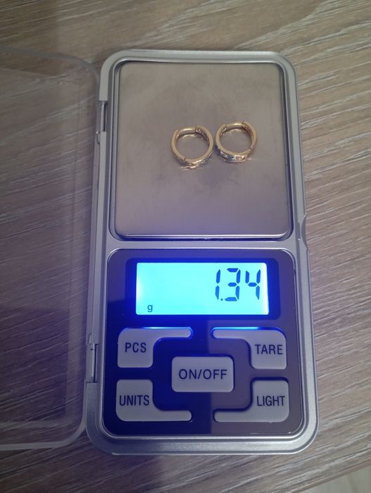Cercei pentru fetițe, aur de 14 k cu pietre zirconiu