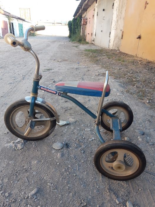 Детский трехколесный велосипед