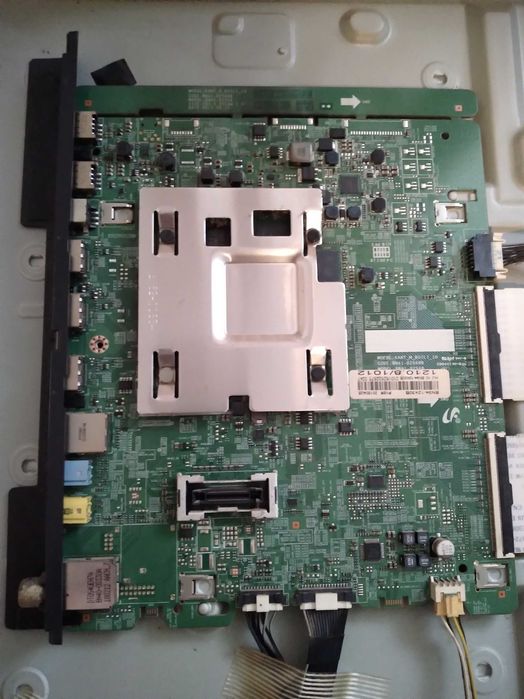 Ofer celor interesati componente  TV. LED - LCD  Displey  Spart