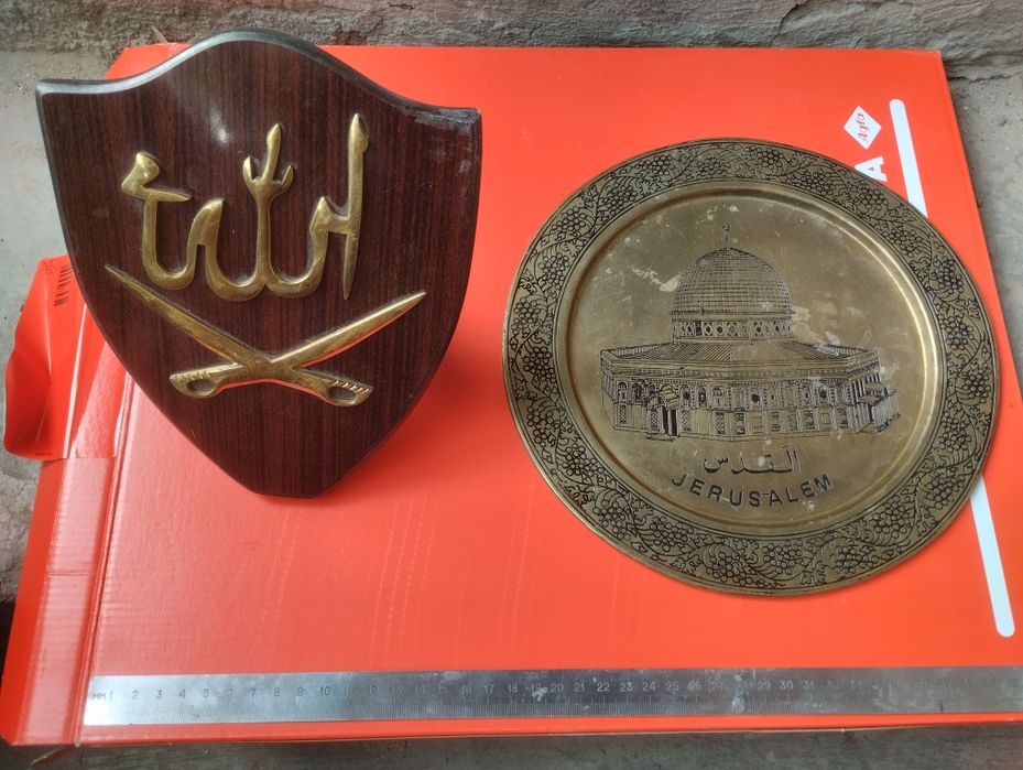 Настенные тарелки памятные