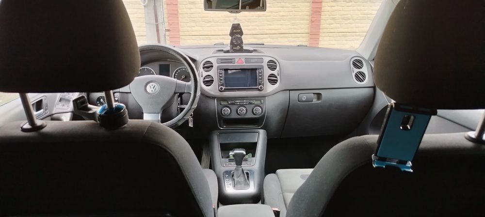 VW Tiguan 2009 | 2.0 Diesel | 4x4 (4Motion) | Lumini Ambientale | 280.000 km