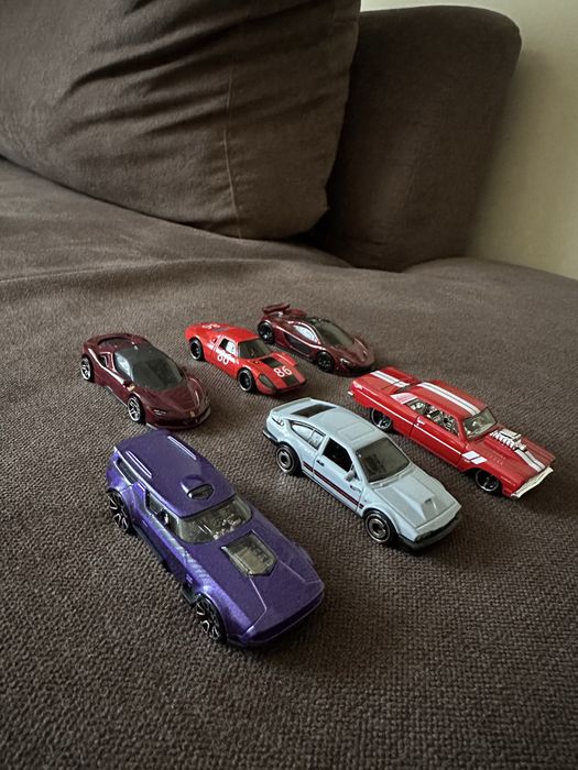 Hot wheels колички