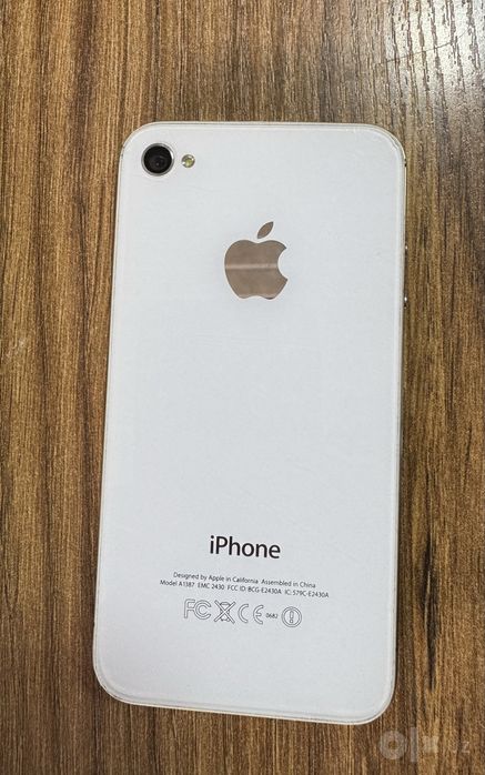 Iphone 4s сотилади