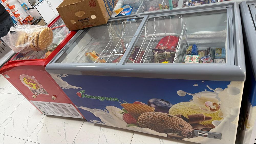 Холодильник ветриный стеллаж