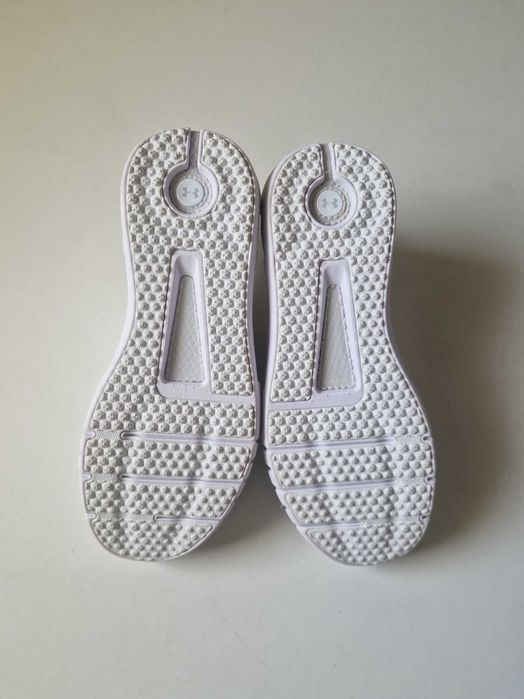 Under Armour Hovr оригинални маратонки