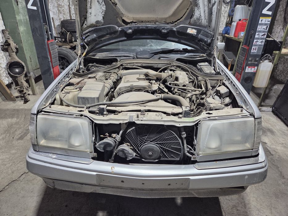 Бампер передний w124 мерседес