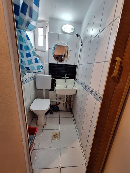 Închiriez garsoniera tip uscatorie