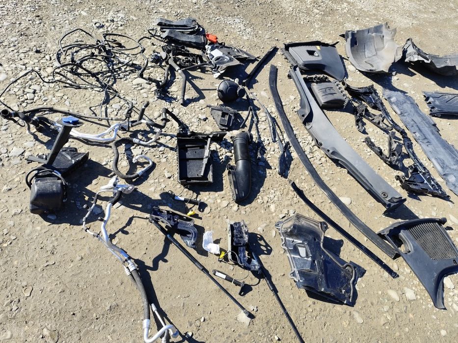 Scut,carenaj,suport bara,conducta,balama,vas,furtun Mercedes glc w253