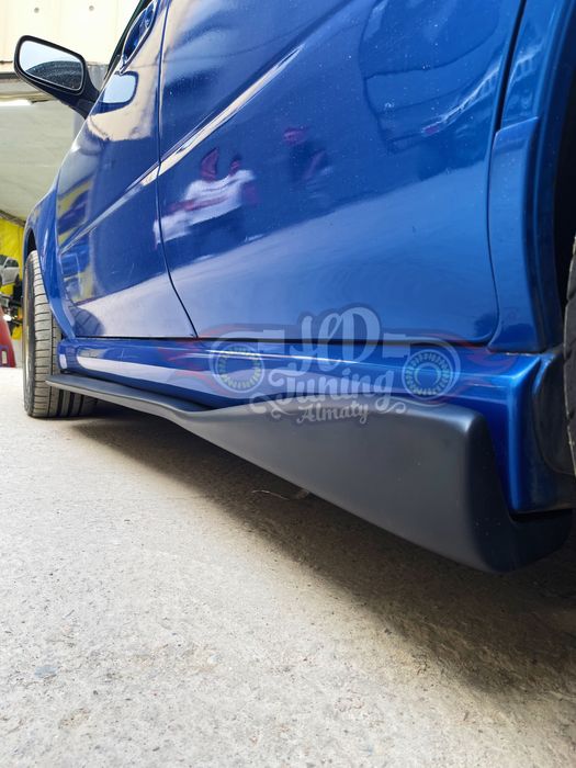 Накладки ChargeSpeed универсальные под пороги