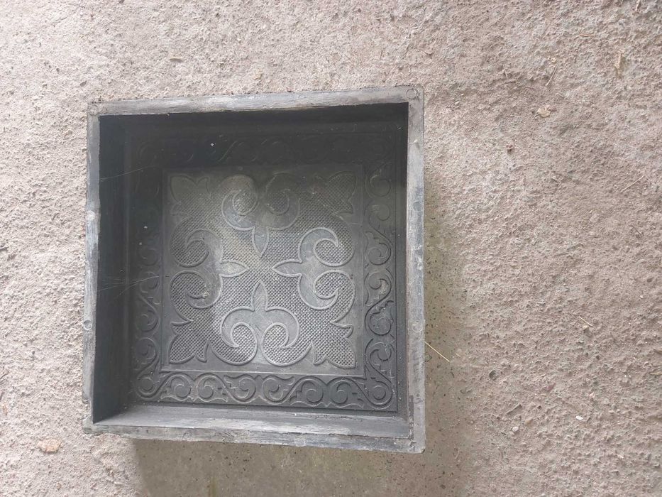 Форма для брусчатки, радиатор чугунный 4 секций