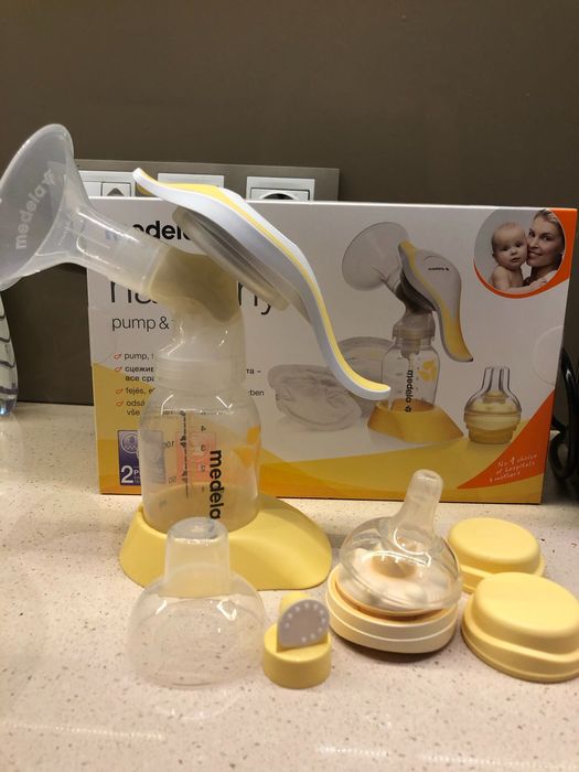 Medela/ Механична помпа за кърма