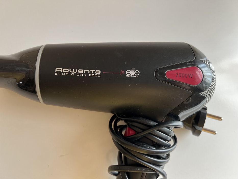 Фен для волос черный