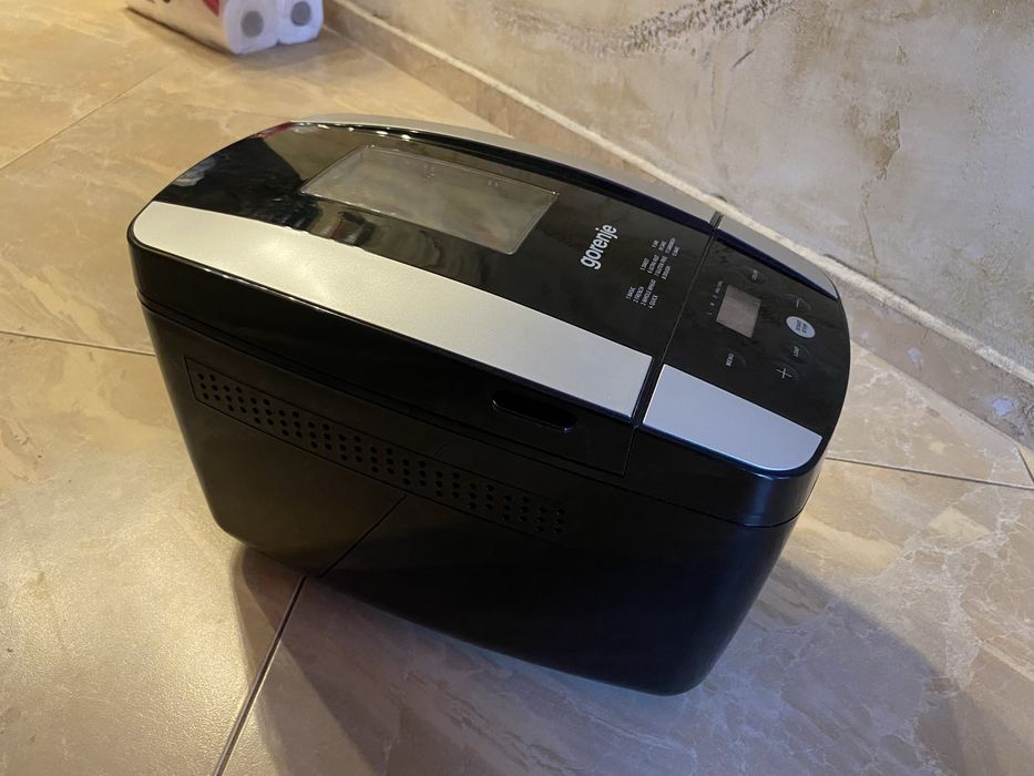 Хлебопекарна Gorenje BM1210BK 2 ПЕРКИ, БЕЗ ГЛУТЕН, 12 ПРОГРАМИ