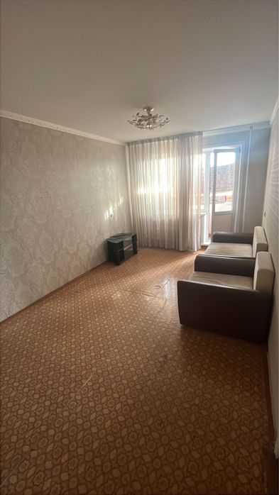 Продам 2 комнатную квартиру в 19 мкр.