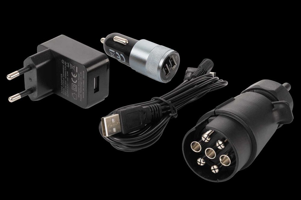 КОМПЛЕКТ LED задни светлини 3 функции ляво + дясно, безжични, магнитни
