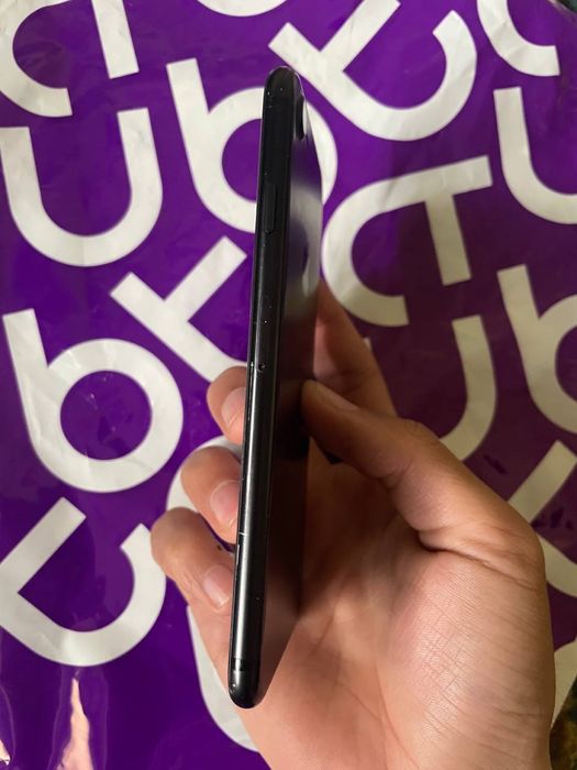 Iphone 7 black sotiladi