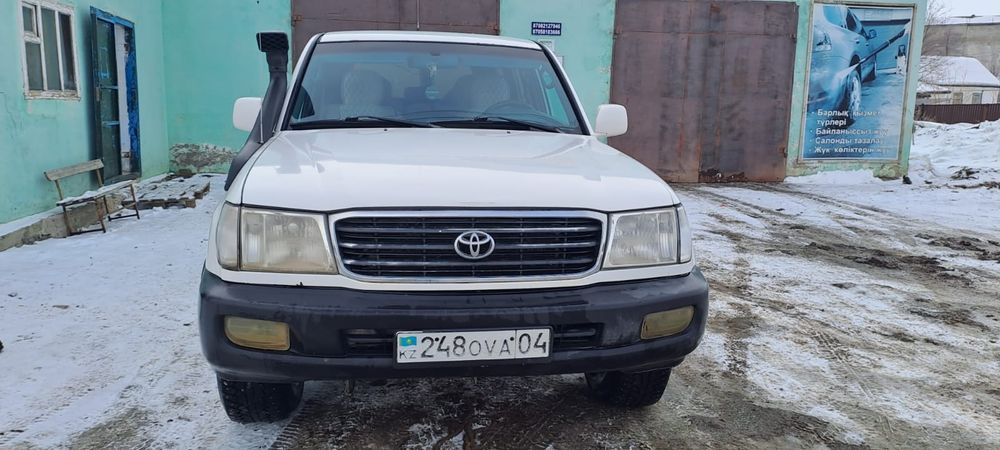 Toyota Land Cruiser 100