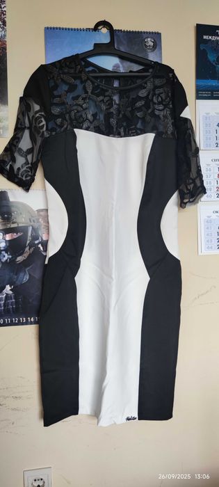 Рокля с дизайнерска кожена дантела