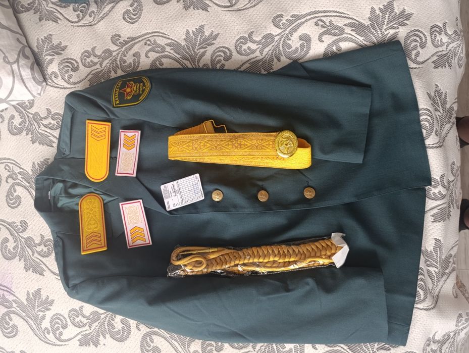 Парадная форма все идеально новая не одевалась