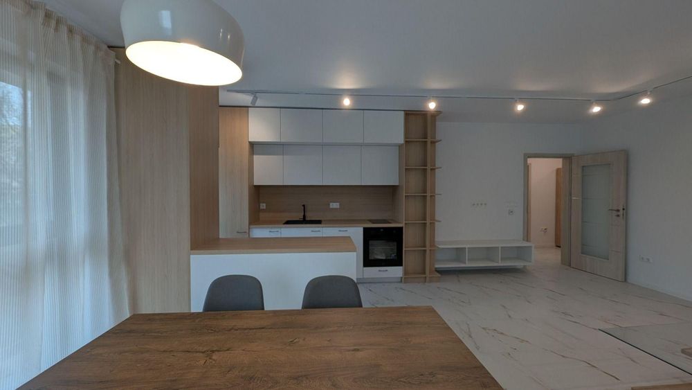 Дава се под наем Тристаен апартамент в София, Витоша - 94 кв.м за 1196.97 € - Снимка #3