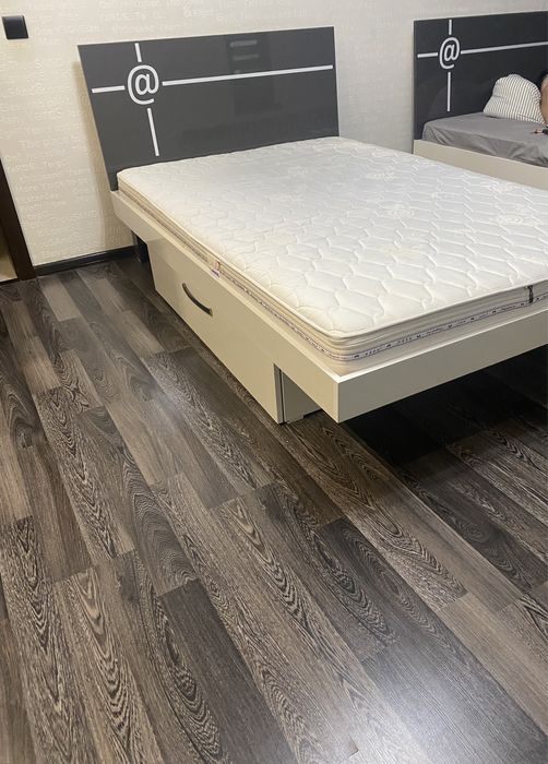 Легло с подарък матрак 120/200