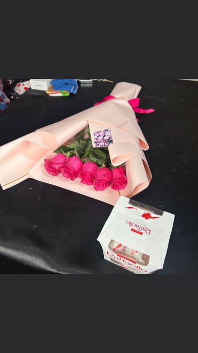 Цветы подарки розы