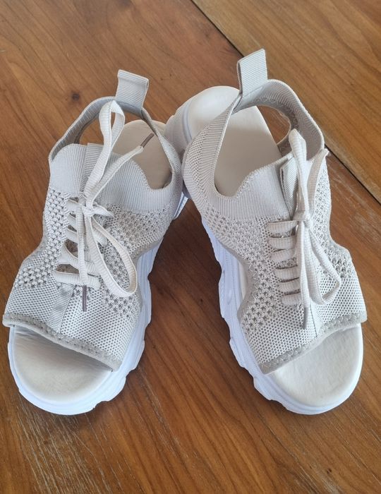 Sandale marimea 38 int. 24 cm