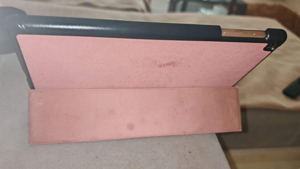 Таблет Samsung SM-T515 GALAXY Tab А  10.1 32GB